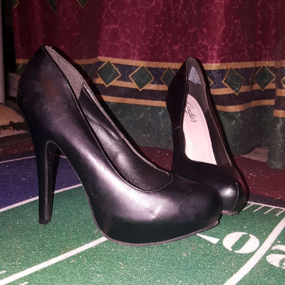 Women's shoes
